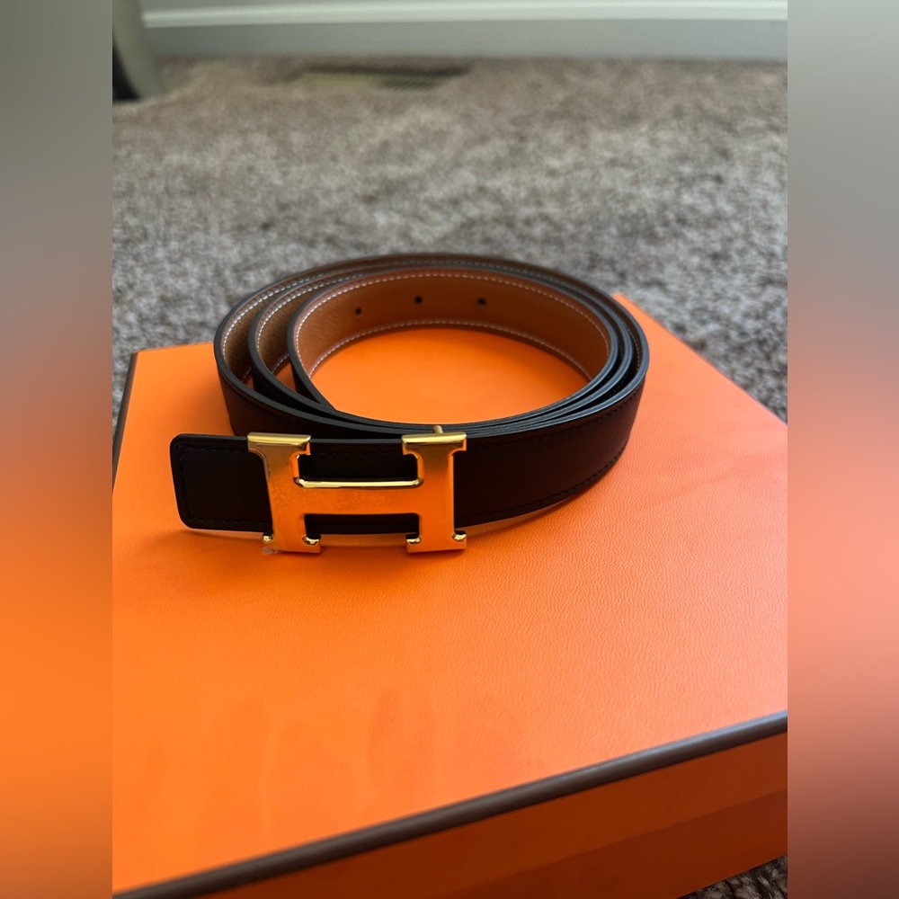 Hermes reversible 24mm belt with H buckle in gold size 95
